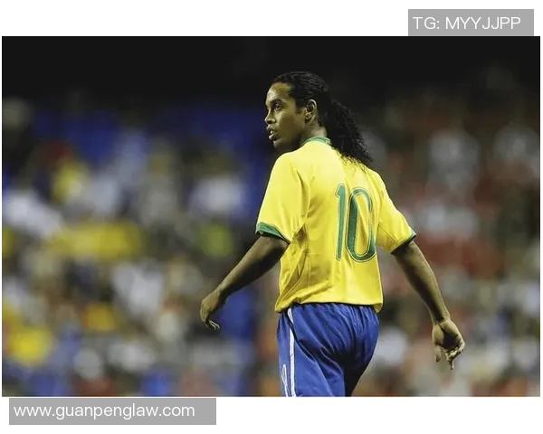 足球巨星回归之路：从离开到重返绿茵场的荣耀与挑战